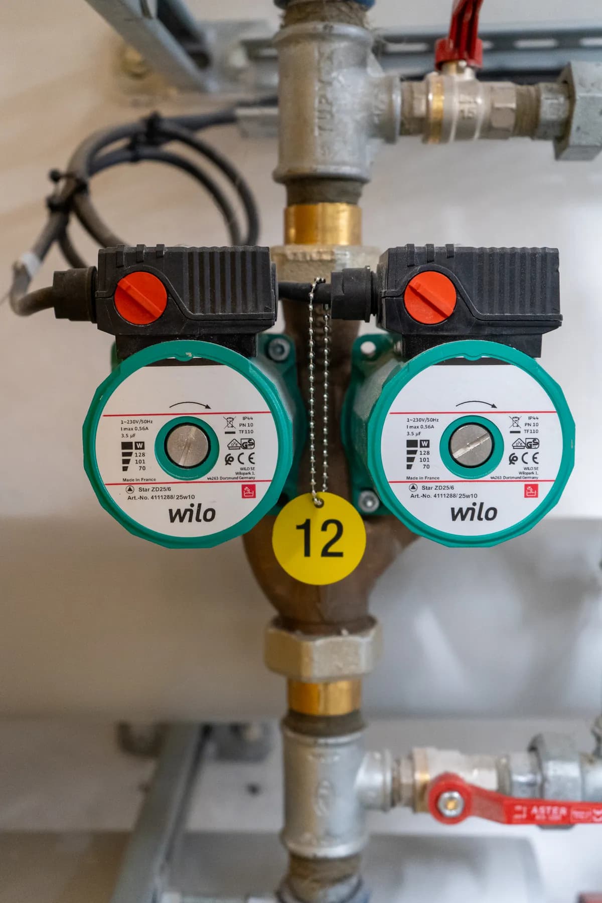Détail d’une installation de chauffage collectif soignée par EMICA